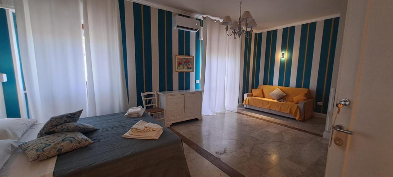 Chez Tata' - Sce Tata Bed & Breakfast Rossano Stazione Bagian luar foto